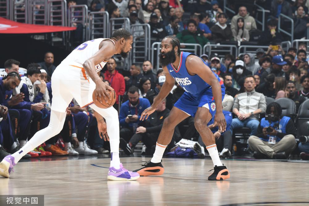 在赛前进行 在赛前进行