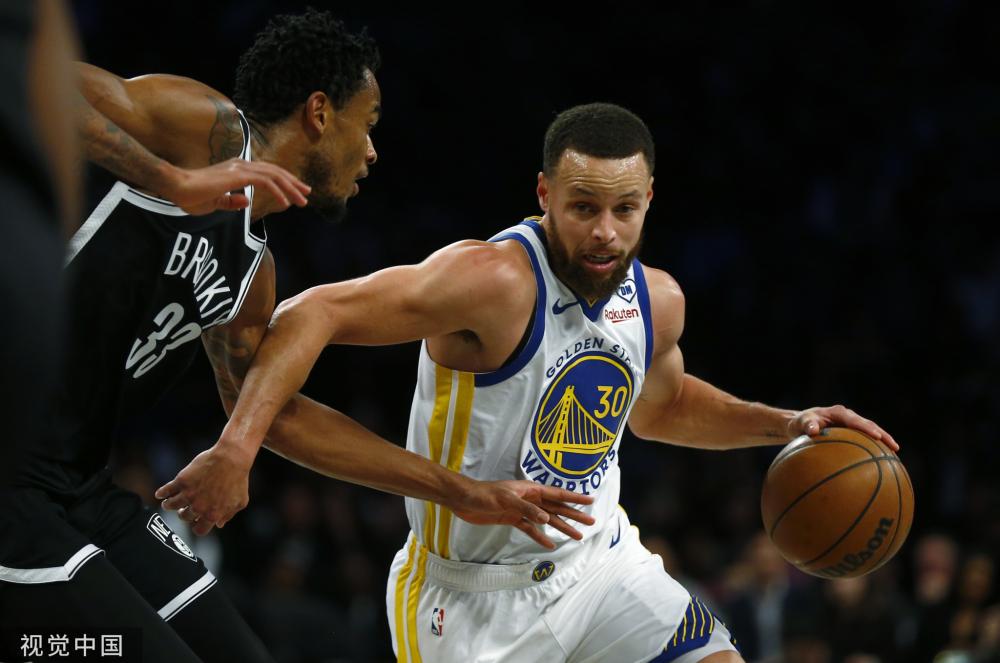 的年薪约为 的年薪约为